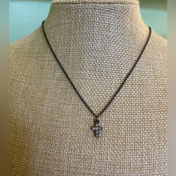 Sweet 1928 white stone cross necklace - Picture 1 of 9